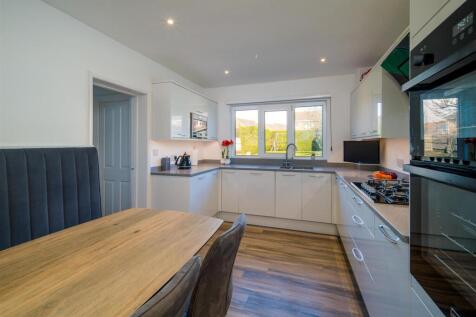 Kitchen&amp; Breakfast Room