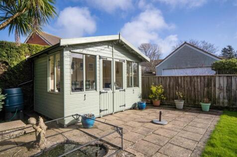 Summer House &amp; Patio