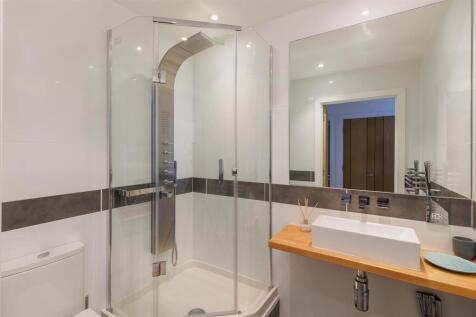 Family Shower Room