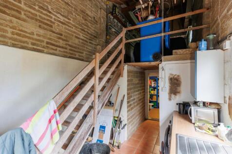 Garage/Utility/Store