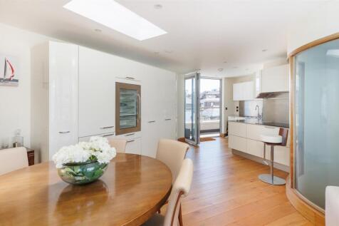 Kitchen/Dining Area