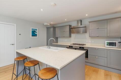 Open-Plan Kitchen Dining
