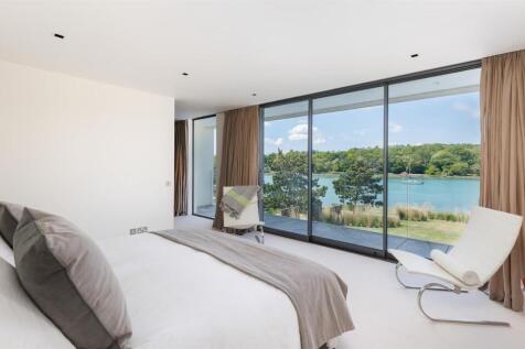 Principal Bedroom Suite