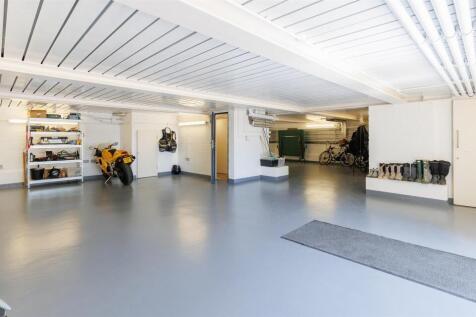 Garage/Basement