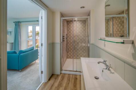 Shower Room En-Suite
