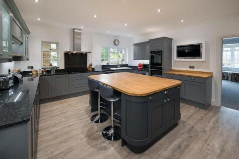 Kitchen / Breakfast Room