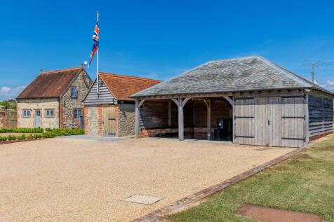 Carport/Garage