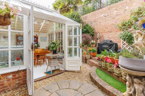Courtyard Garden