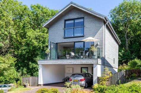 9 Solent Lawns