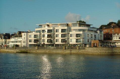 Apartment from the sea