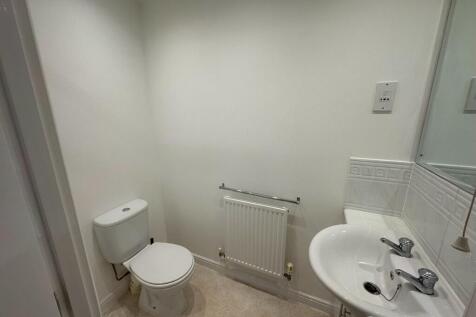 Bedroom 1 ensuite