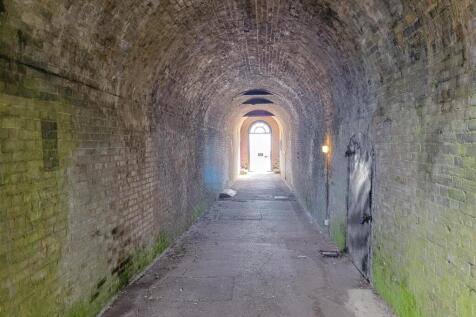 Tunnel