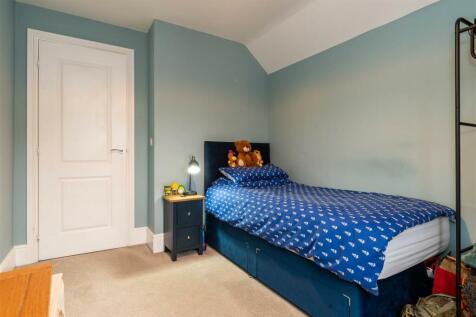 Bedroom Dour
