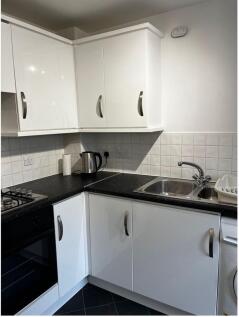 Kitchen2.jpg