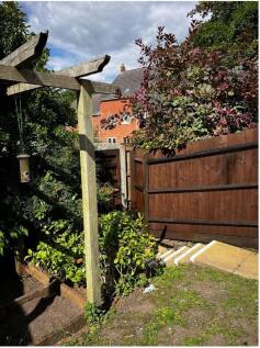 Backgarden2.jpg