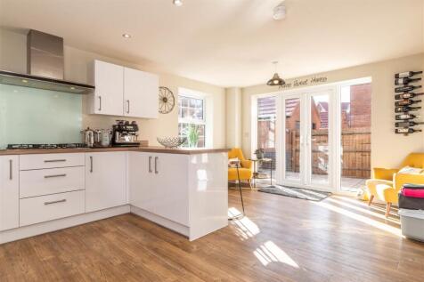 Kitchen/Dining/Family