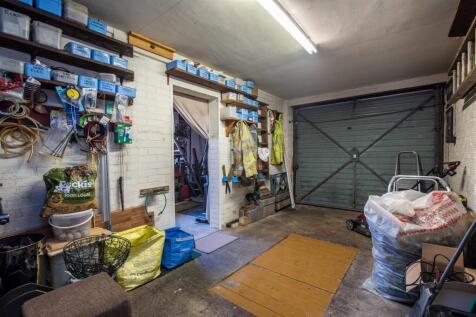 Workshop/Garage- room one