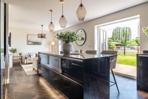 Kitchen/Dining/Family