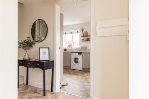 Hallway to Kitchen
