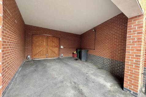 CAR PORT
