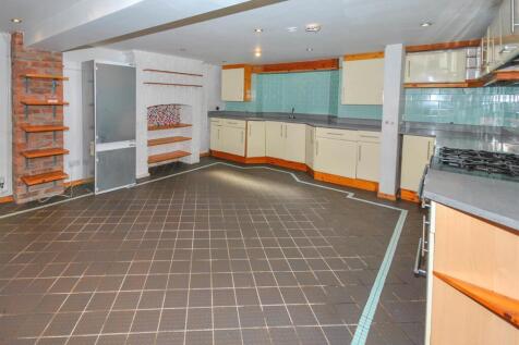 KITCHEN / DINER
