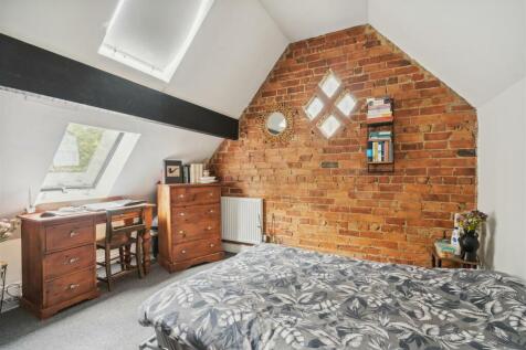 BEDROOM SEVEN