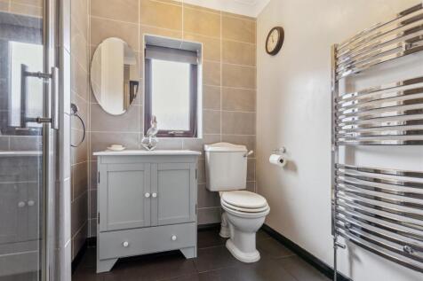 EN-SUITE: