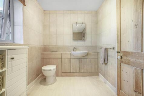 10089bathroom2.jpg