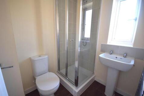 SHOWER ROOM ENSUITE