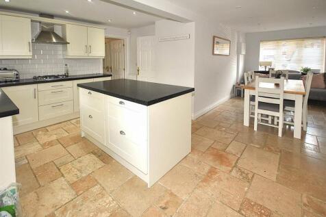 KITCHEN/DINING/FAMILY ROOM