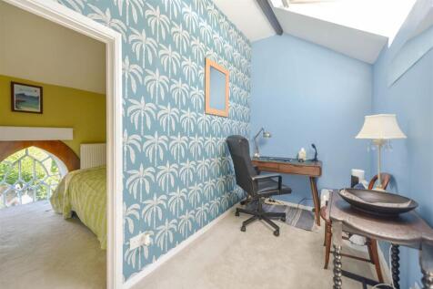 STUDY/BEDROOM THREE