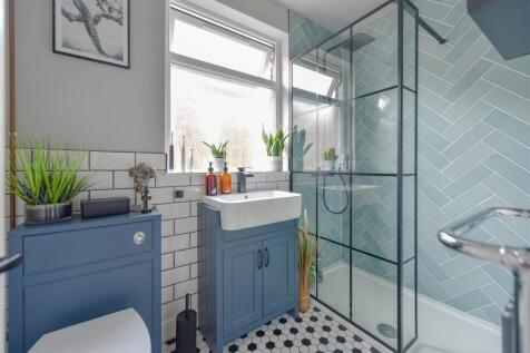 0174shower.jpg