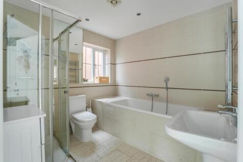 BATHROOM ENSUITE
