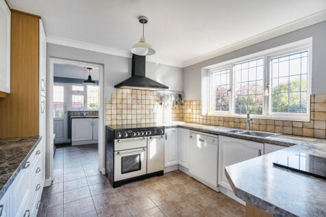 1371777-23-68fb53...