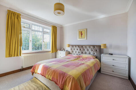 1371777-15-68fb52...