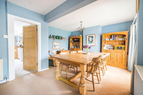 1370752-12-68f26c...