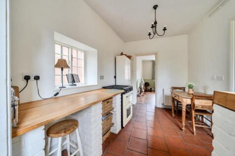 1363787-13-692eeb...