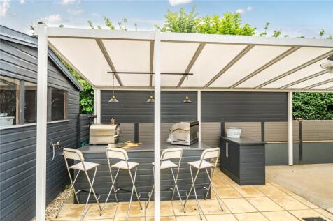 Outdoor Kitchen Area