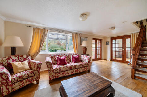 1371838-13-690208...