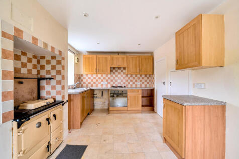 1361972-10-68ee8e...