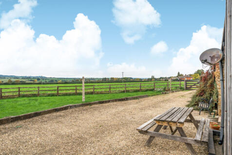 1361972-3-68ee8dd...