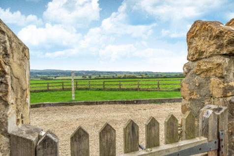 1361972-6-68ee8df...