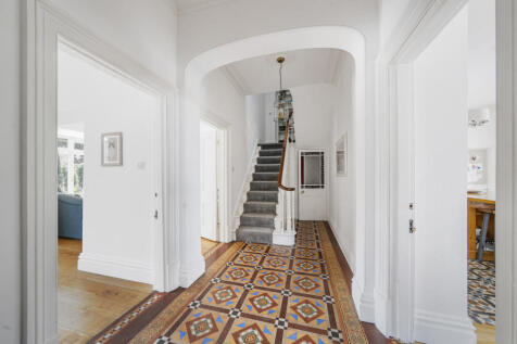 Hallway/Stairs