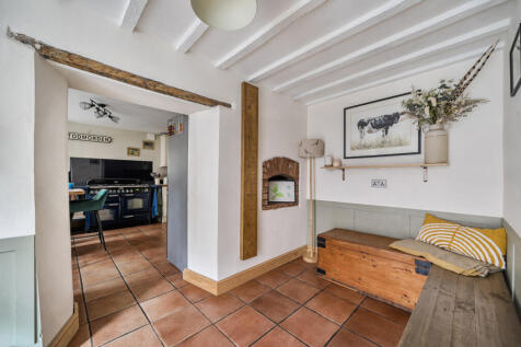 Hall/Dining Area