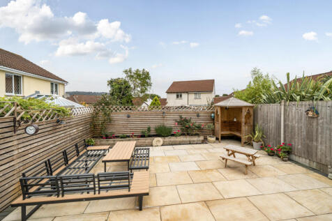 1365820-5-68ee1e0...