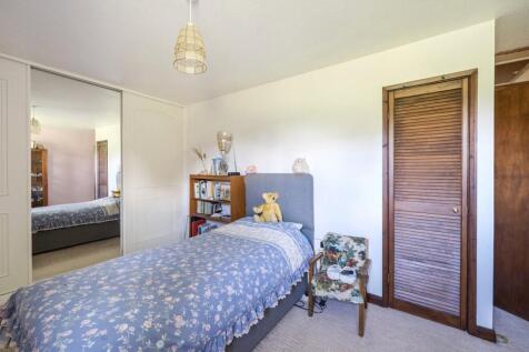 1359596-6-68d6a78...