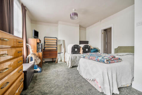 1370814-26-68f784...