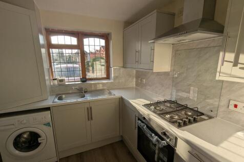 IMG-20251110-WA00...