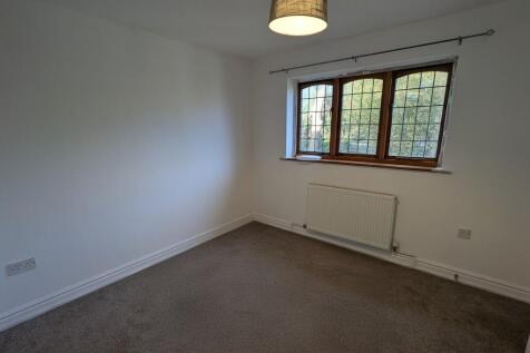 IMG-20251110-WA00...