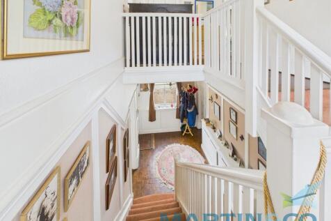 CAM01870G0-PR0161...